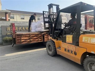 شحن 8 جنيه بوسكي إلى العميل في باكستان